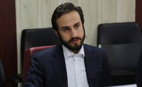صادق الحسینی: سرنوشتمان را به دست رادیکال‌ها ندهیم
