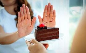 ۸ راهکار برای کاهش میل به مصرف شیرینی‌جات