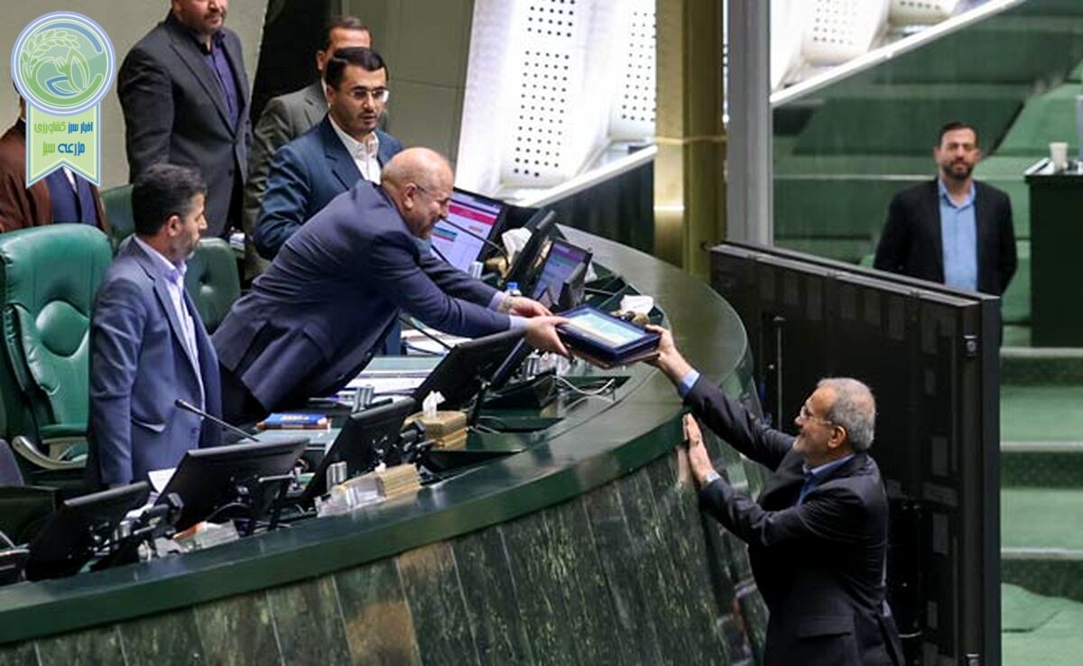 بودجه ۱۴۰۴ واقعی و در حد توانمان نوشته شده است

