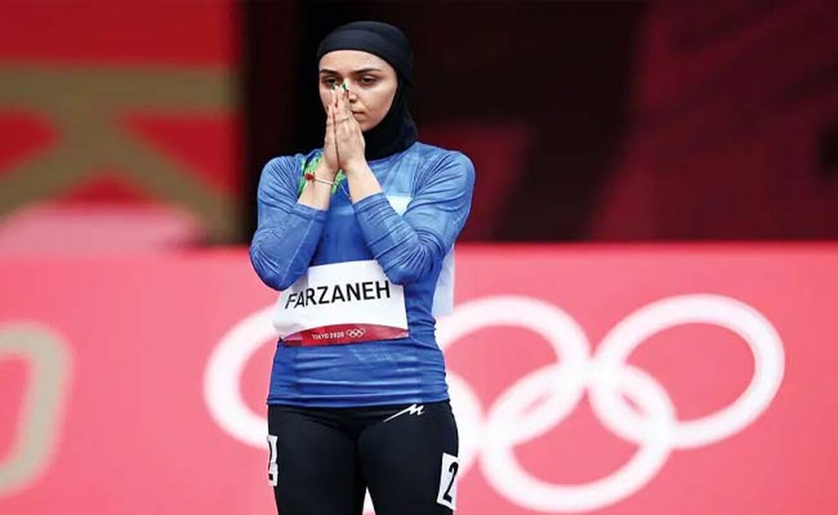 چه کسی نخواست فرزانه به انگلیس برود؟


