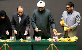 مجلسی‌ها اشتباه شمردند