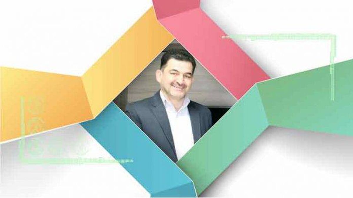 وزیر و ارتقای جایگاه روابط بین‌الملل
