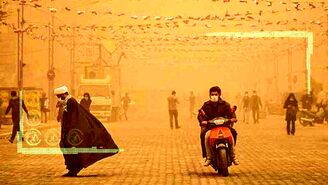 گردوخاک نیمی از کشور را در برگرفته