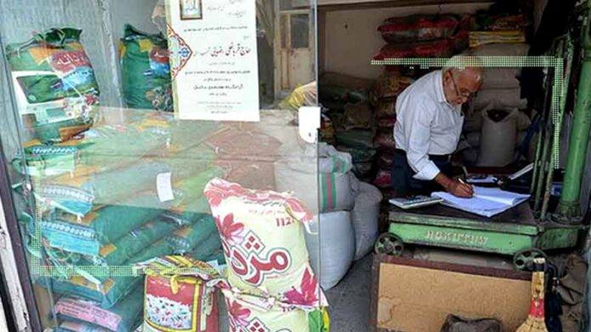 خواربارفروشان مازنی هم برنج خارجی می‌فروشند