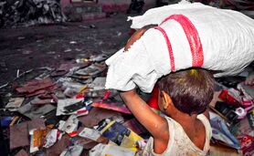 کودک کار قربانی فقر است

