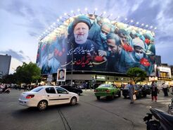 دیوارنگاره جدید میدان انقلاب و میدان فلسطین+ عکس

