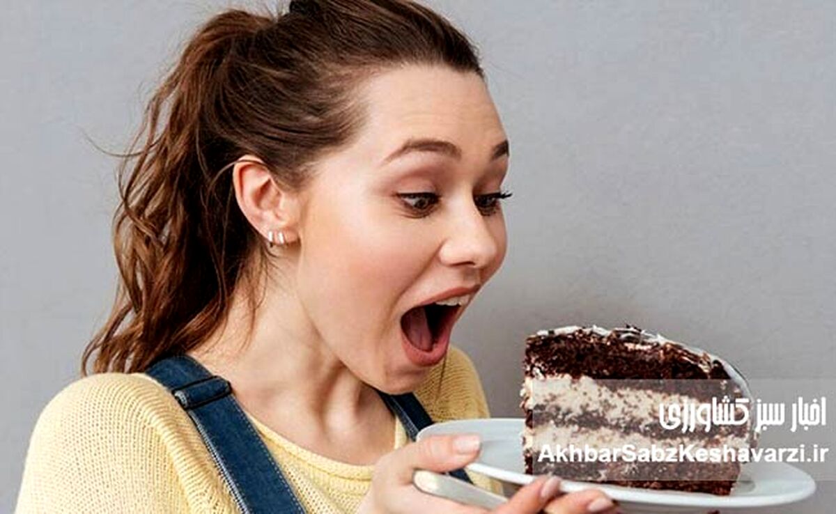 چرا ذهن مضطرب ناگهان هوس شیرینی می‌کند؟ پاسخ علم به یک عادت پنهان