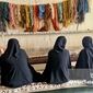 سقوط خاموش اقتصاد زنان روستایی؛ اینترنت قطع شد، گردشگر هم رفت