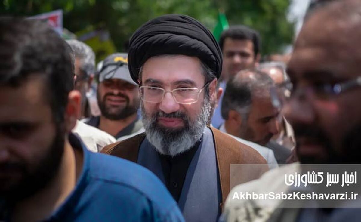 سومین رهبر انقلاب انتخاب شد
