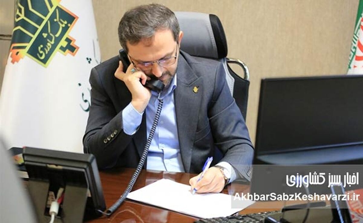گفت‌وگوی مستقیم متقی‌نیا با مشتریان؛ وعده تحول خدمات بانکی+عکس