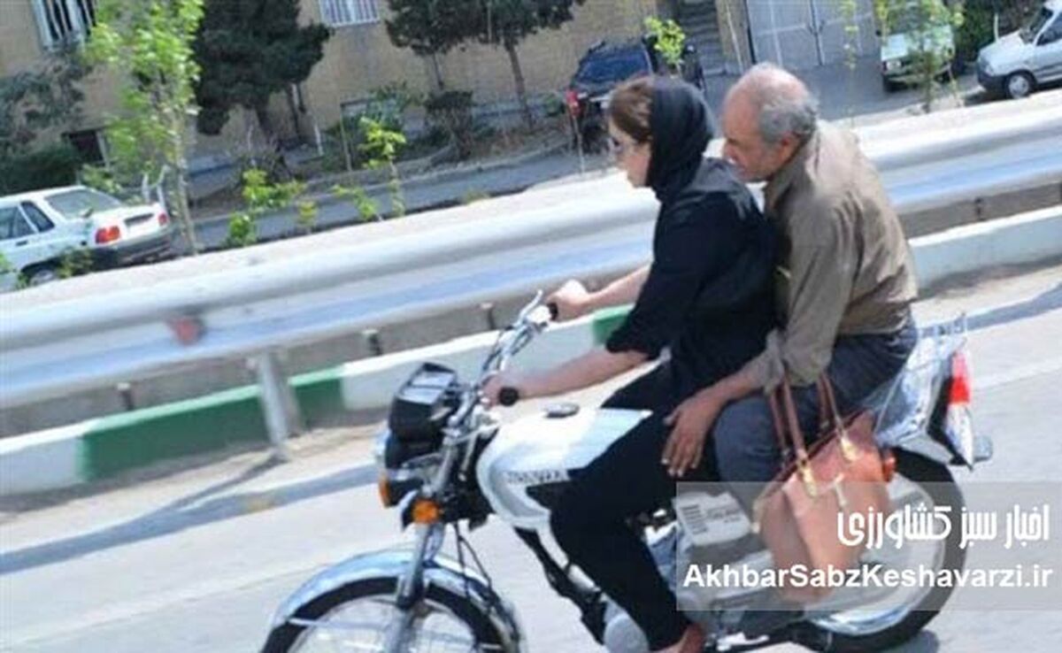 موتورسواری زنان: نه منع شرعی دارد، نه مصداق «تبرج» است! (تحلیل فقهی)
