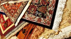 تار و پود فرش دستباف ایرانی در حال فرسایش


