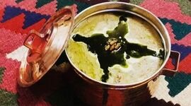 بزقرمه، غذای کرمانی با نخود، گوشت و کشک

