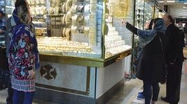 حداقل دستمزد از ۷ گرم طلا در سال ۹۰ به کمتر از یک گرم رسید