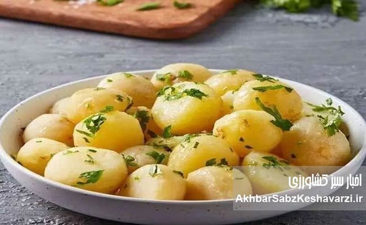 تجربه‌ای متفاوت از طعم‌های اروپایی؛ طرز تهیه سالاد سیب‌زمینی اتریشی برای روزهای گرم