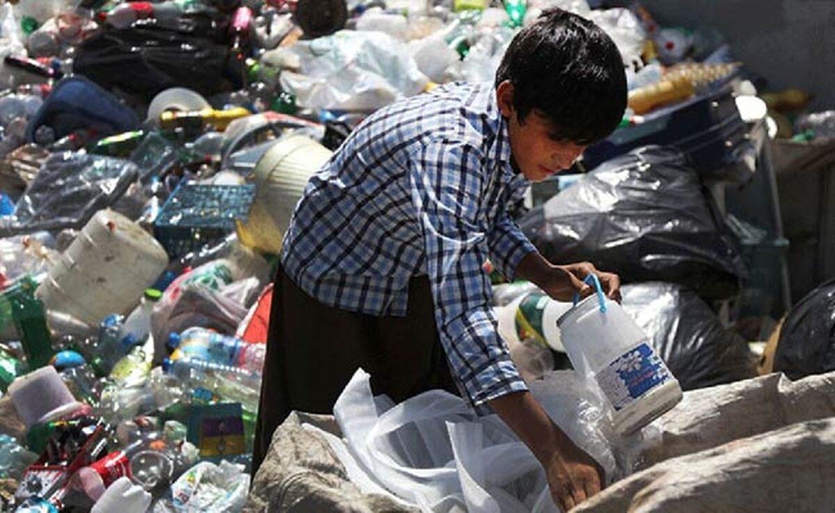 درآمد ۳۰ میلیون تومانی مافیای زباله به ازای هر زباله‌گرد در ماه

