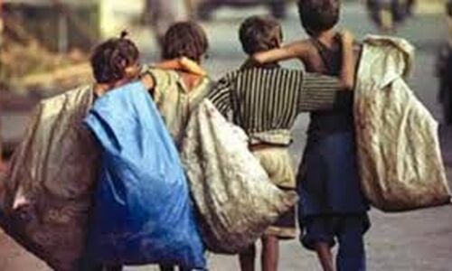 تهران در صدر آمار کودکان کار؛ بررسی دلایل و راهکارهای کاهش این آسیب 