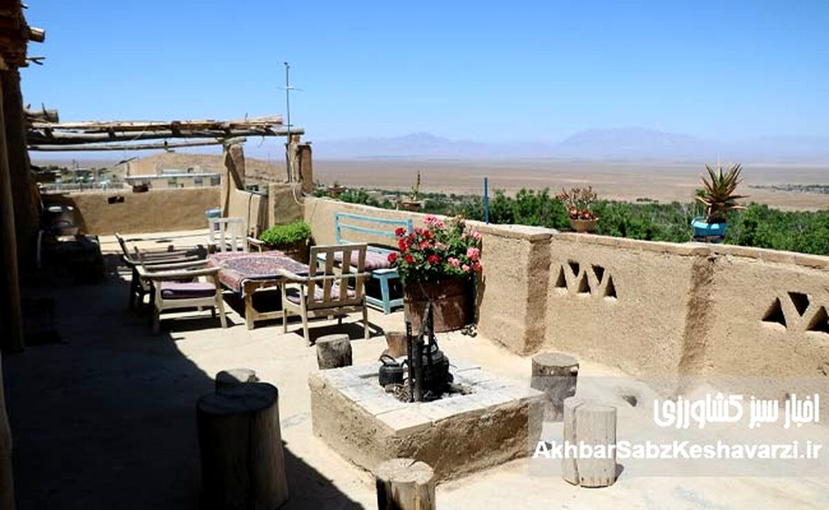تولد دوباره قلعه‌بالا؛ روستایی که شکار را به بوم‌گردی باخت
